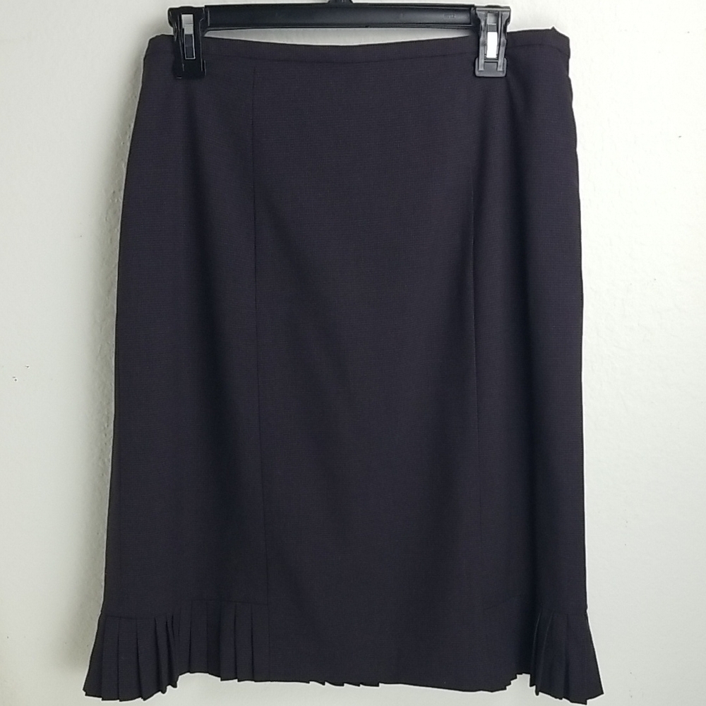 Valerie Stevens Dark Purple Pencil Skirt with Pleated Hem (Size 16W)